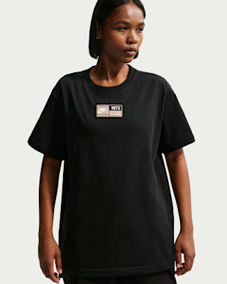 Nike Sportswear Classic Women's Oversized T-Shirt. Nike.com